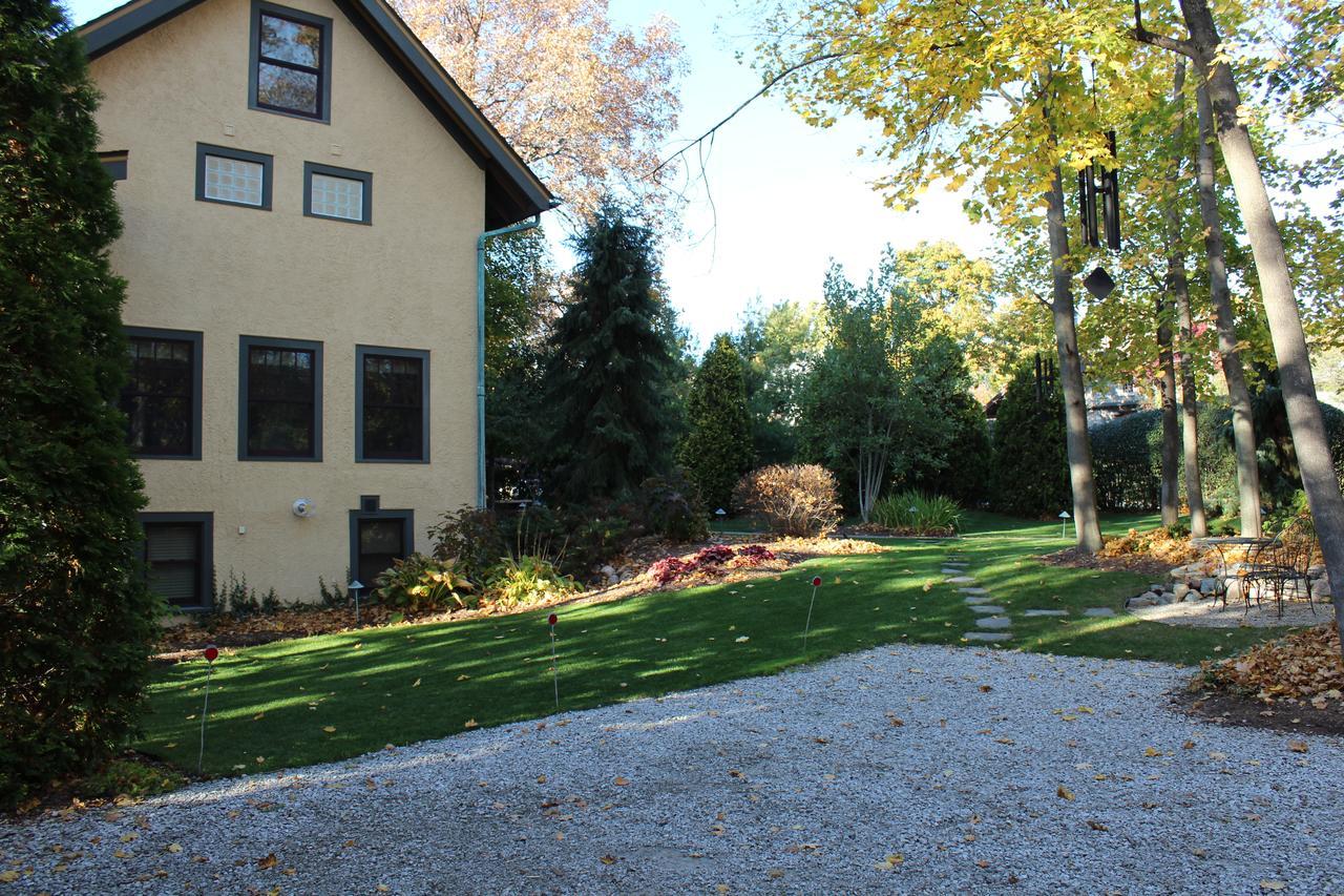 Avalyn Garden Bed And Breakfast Ann Arbor Exterior photo